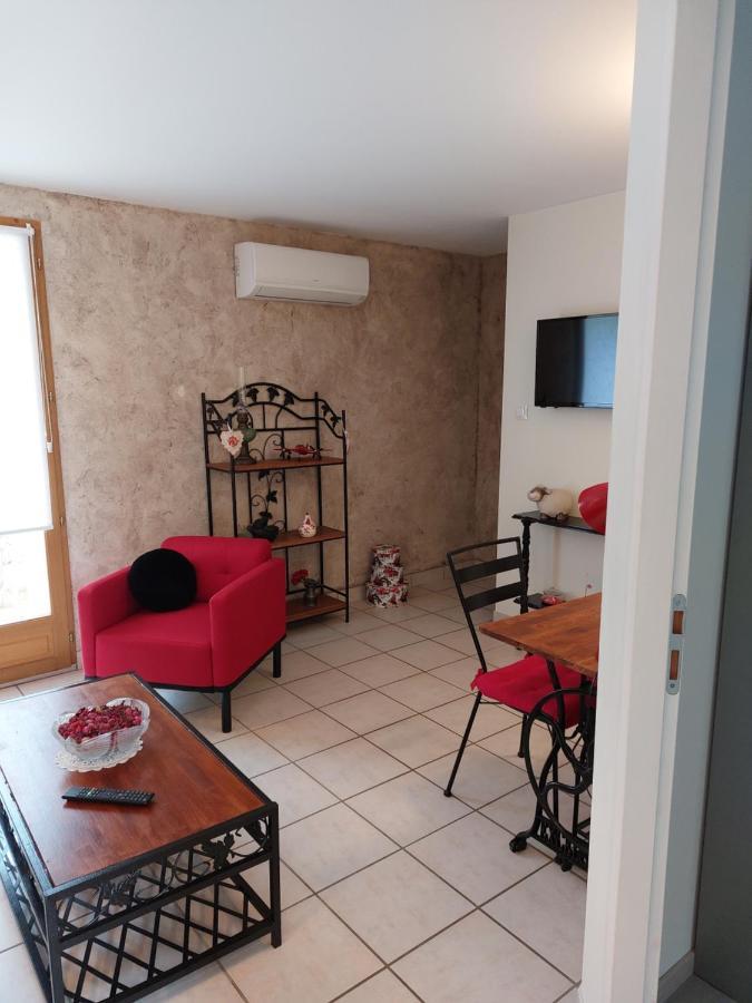 Apartamento Les Dauphins Saint-Romain-de-Jalionas Exterior foto