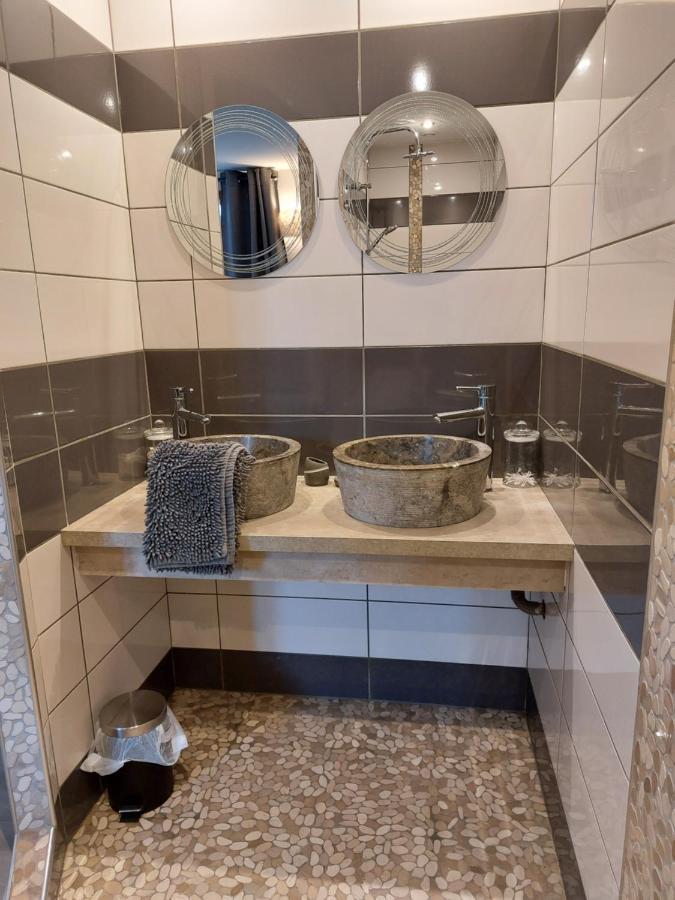 Apartamento Les Dauphins Saint-Romain-de-Jalionas Exterior foto