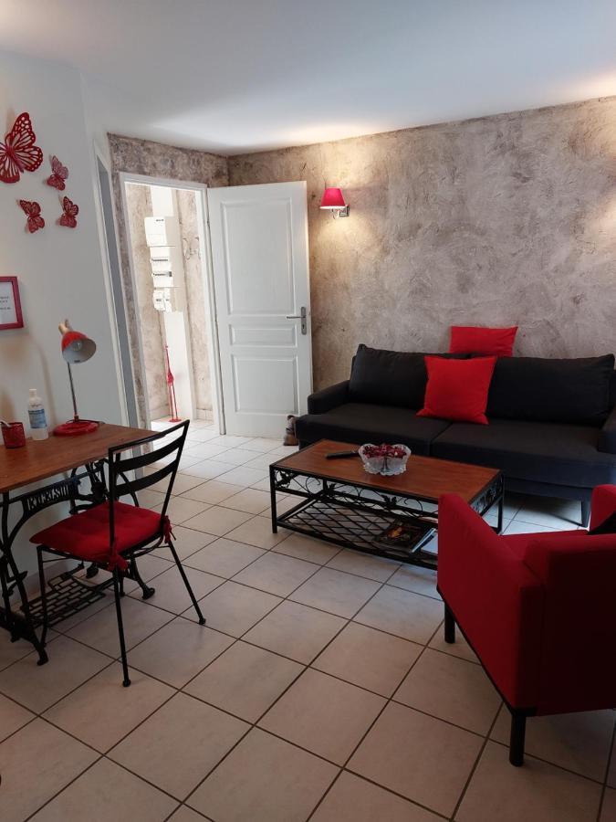 Apartamento Les Dauphins Saint-Romain-de-Jalionas Exterior foto