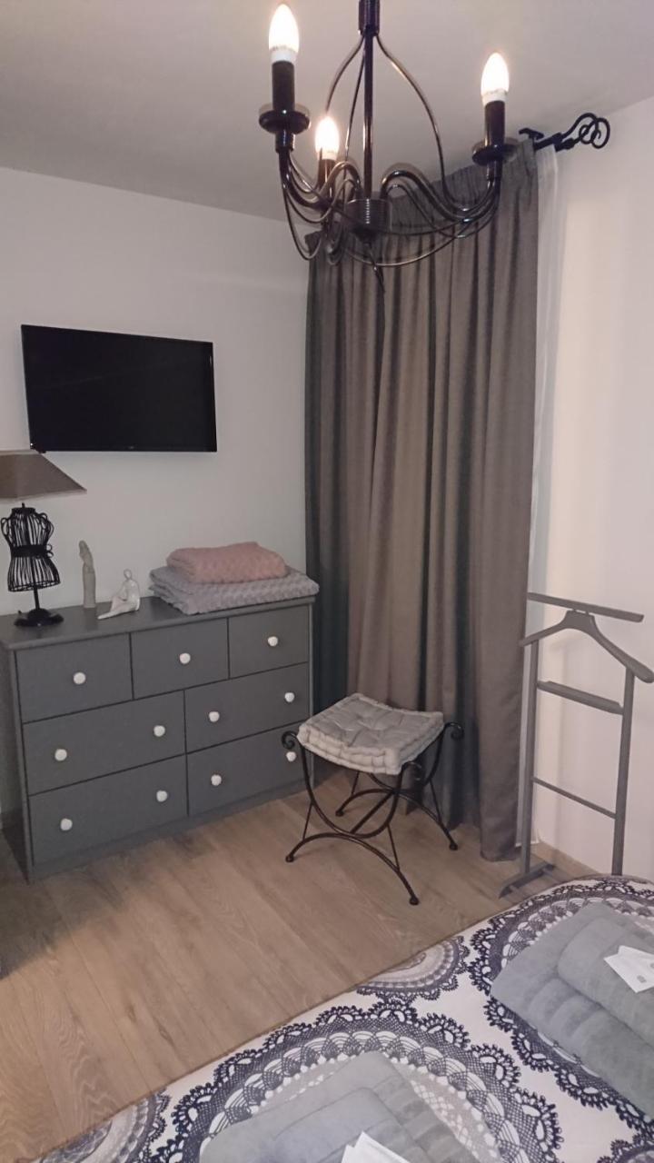 Apartamento Les Dauphins Saint-Romain-de-Jalionas Exterior foto