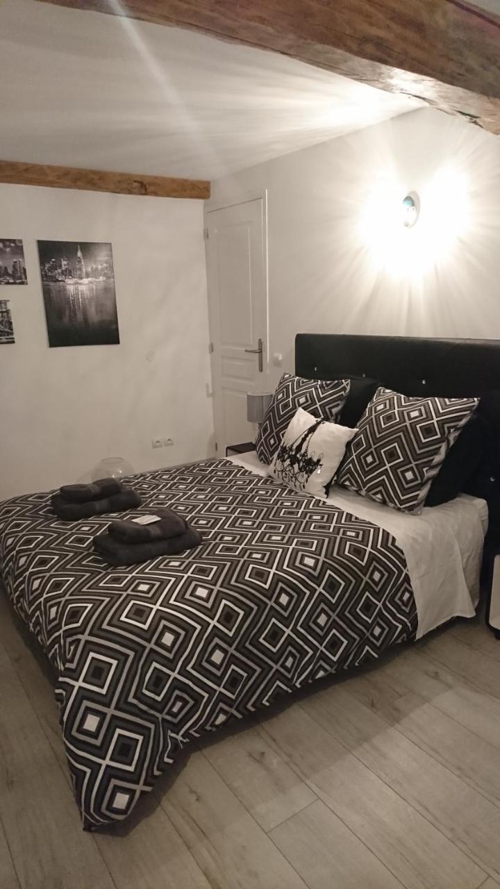Apartamento Les Dauphins Saint-Romain-de-Jalionas Exterior foto